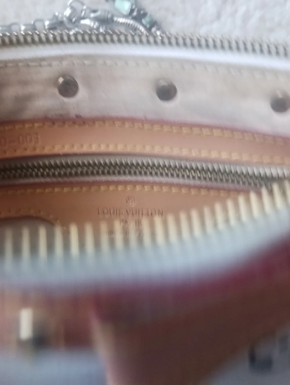 Louis Vuitton White Multicolor Monogram Canvas Bow Wristlet - Picture 3 of 3